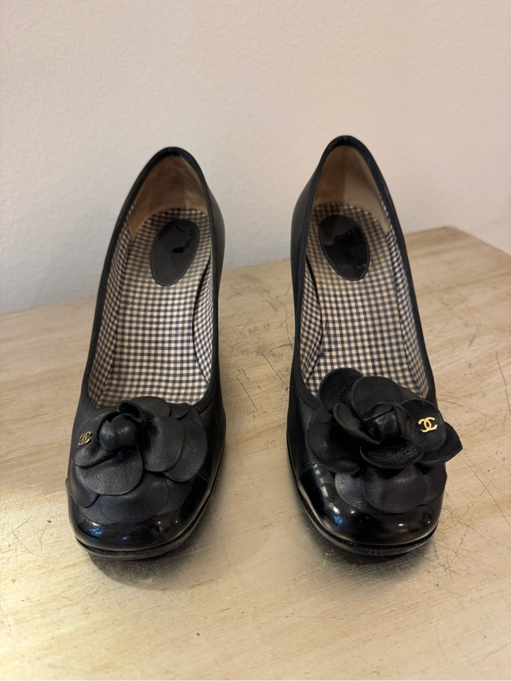Chanel Vintage Black Leather and Patent Leather Cap Toe Camellia Block Heels - Picture 3 of 8